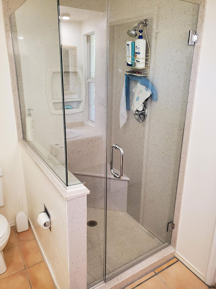 acrylic-shower-door-enclosures-in-arizona-img-004