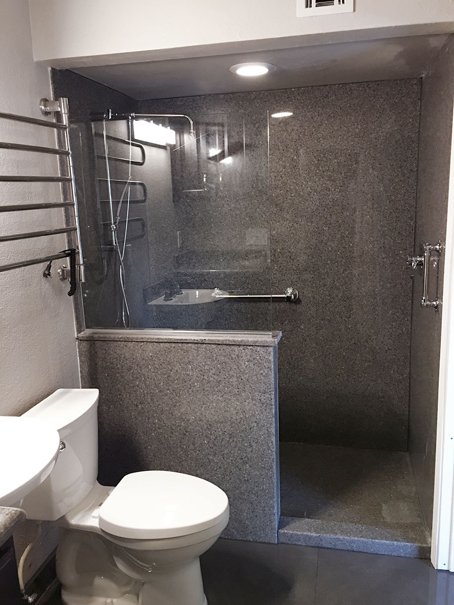 acrylic-shower-door-enclosures-in-arizona-img-007